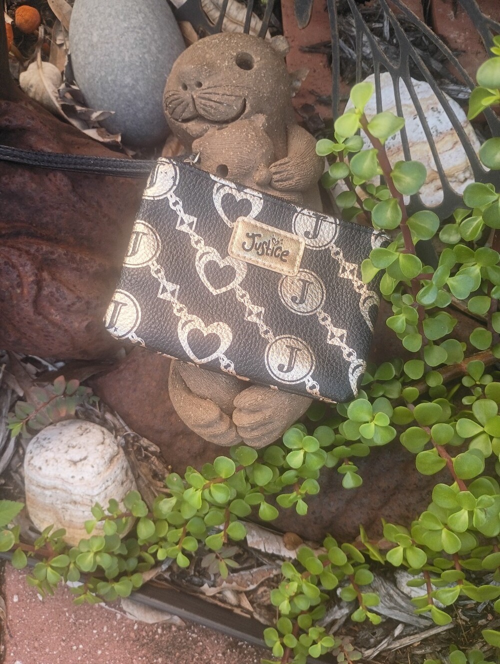 Sm Coin Purse Justice Black & Gold Heart Chain Wristlet